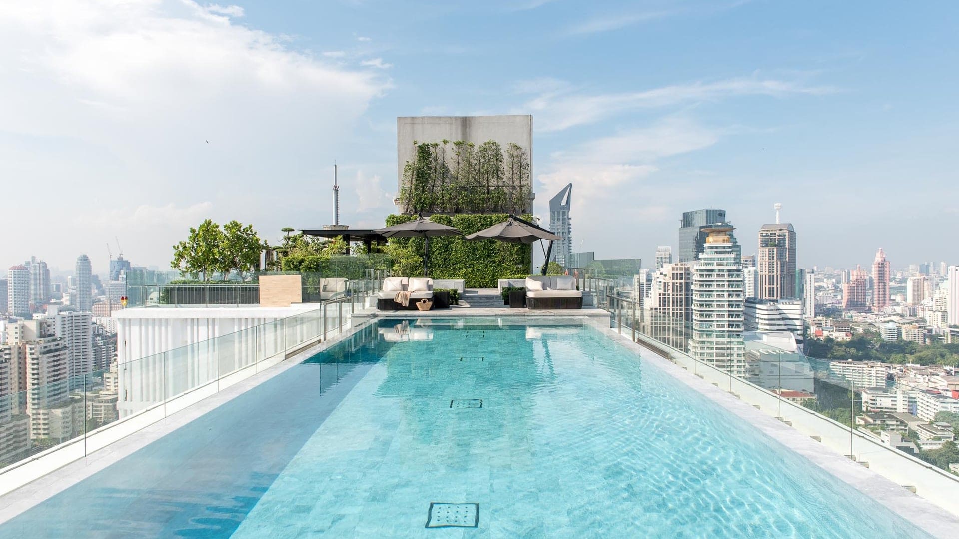 Outdoor pool overlooking the city at 137 PILLARS SUITES + RESIDENCES