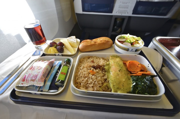 Business class utan alkohol? Vi Testar EgyptAir Paris-Kairo - 6