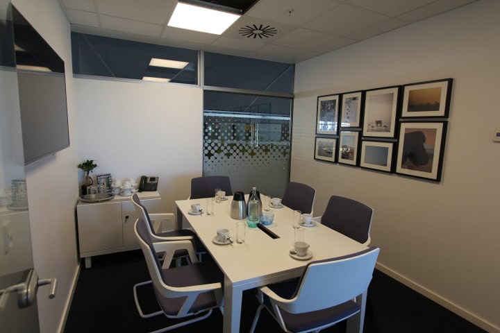 First look at the new Regus Express business lounge and office space at Copenhagen Kastrup Airport - 1
