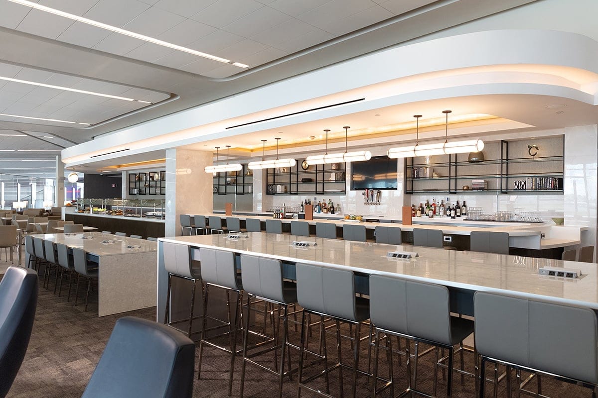 Airline review Airport experience - United Airlines - 7