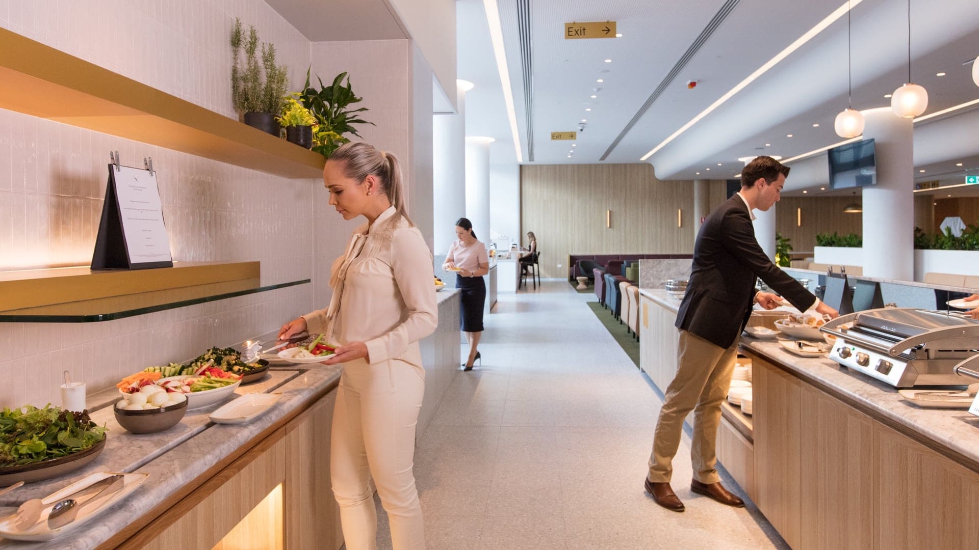 Airline review Airport experience - Qantas - 8