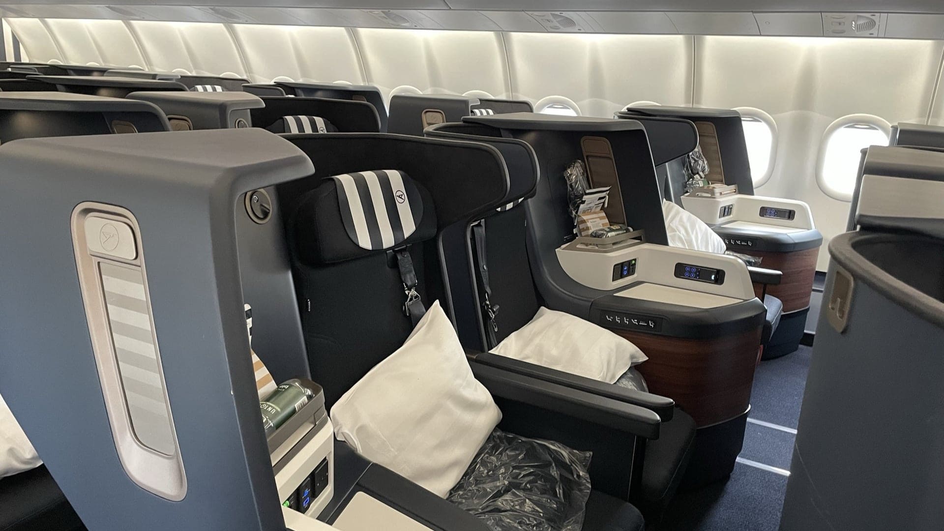 Airline review Cabin & Seat - Condor - 8