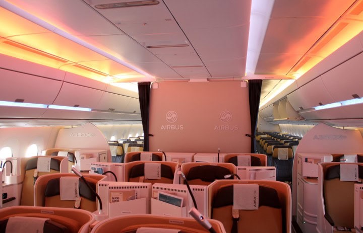 Titta in i världens nyaste passagerarflygplan Airbus A350 - Kabinen - 1
