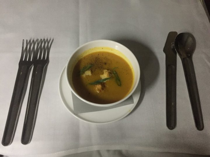 Medlemsrecension: 96 timmar, 23.534 miles, 1 hotellnatt, 3 long-haul Första klass, 2 short-haul Business class - 44