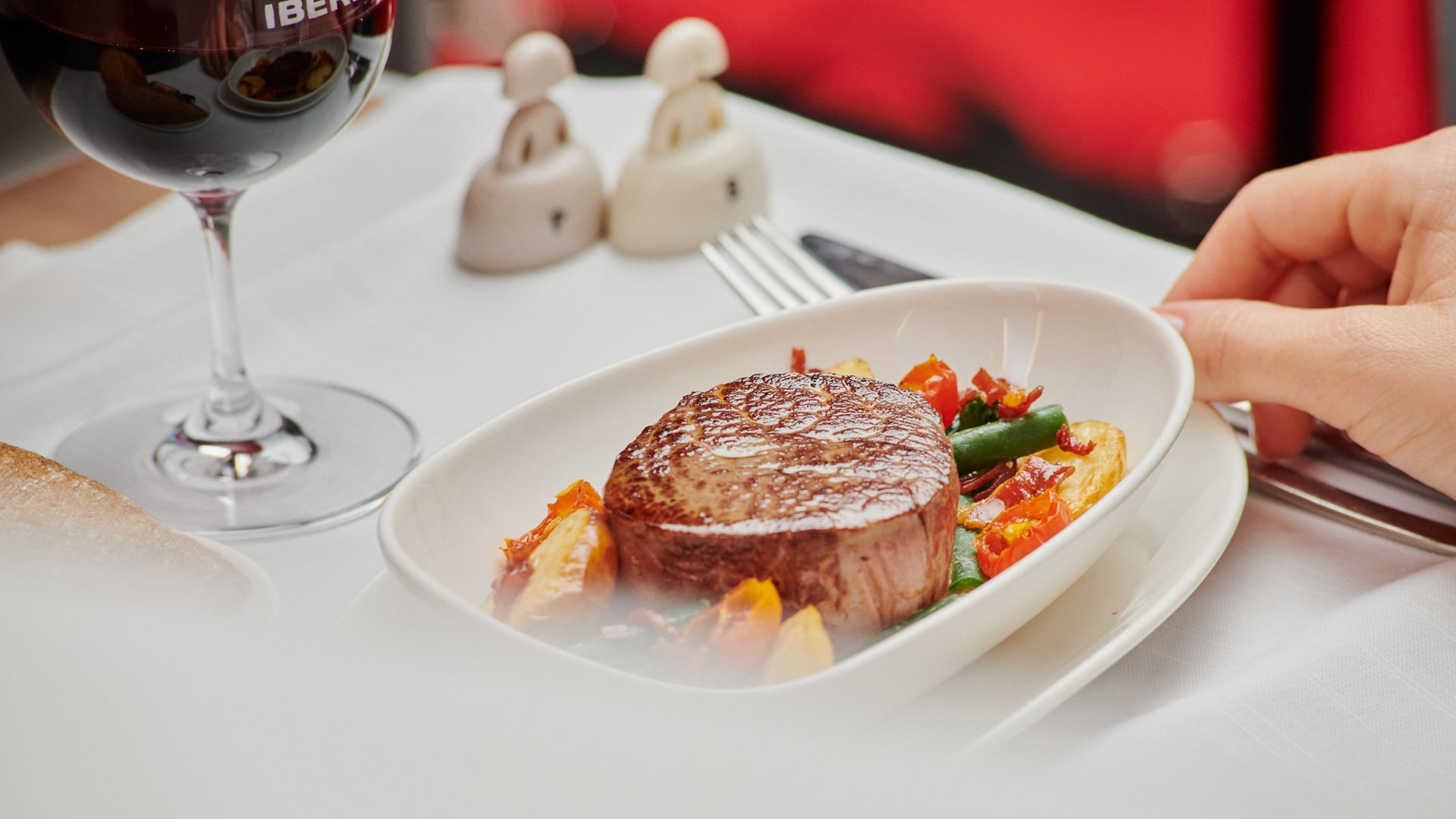 Airlines News - Iberia Upgrades Its On-Board Meal Services, Sustainability and Digital Travel Experience