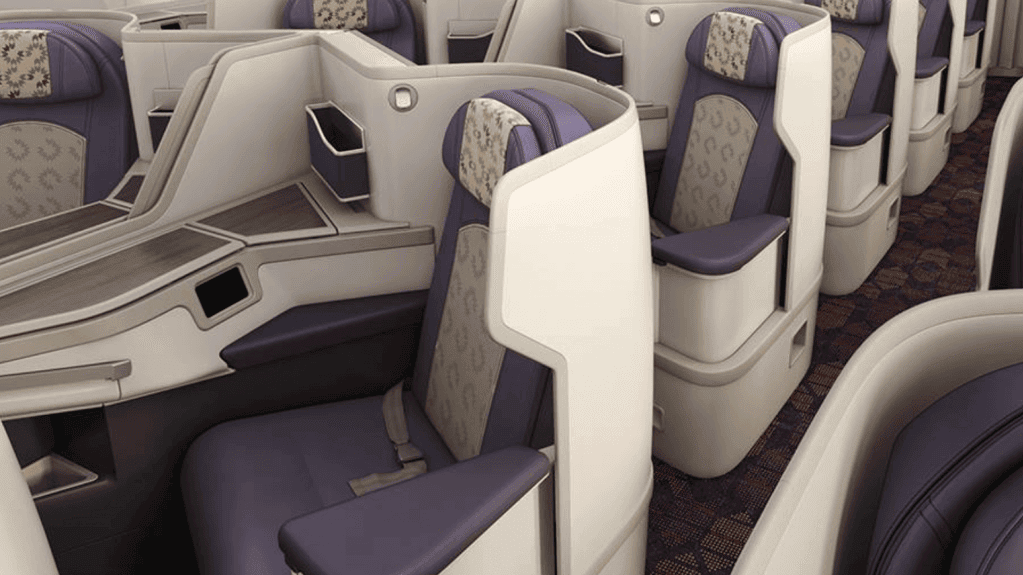 Airline review Cabin & Seat - Royal Air Maroc - 1