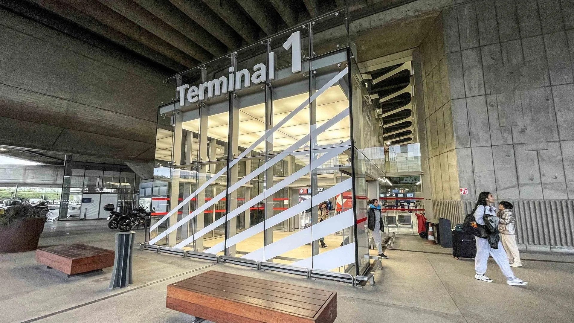 Paris CDG reopens Terminal 1