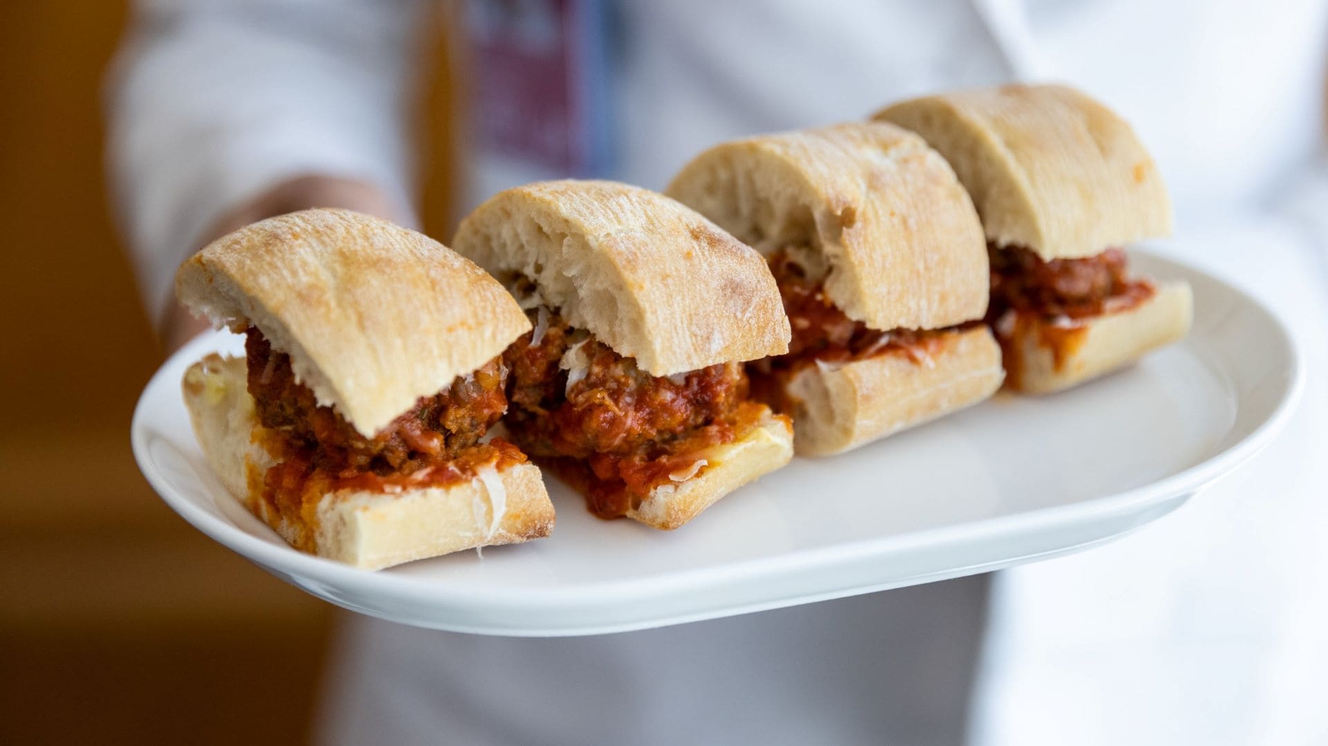 Airlines News - Qantas celebrates 25 years with masterchef Neil Perry