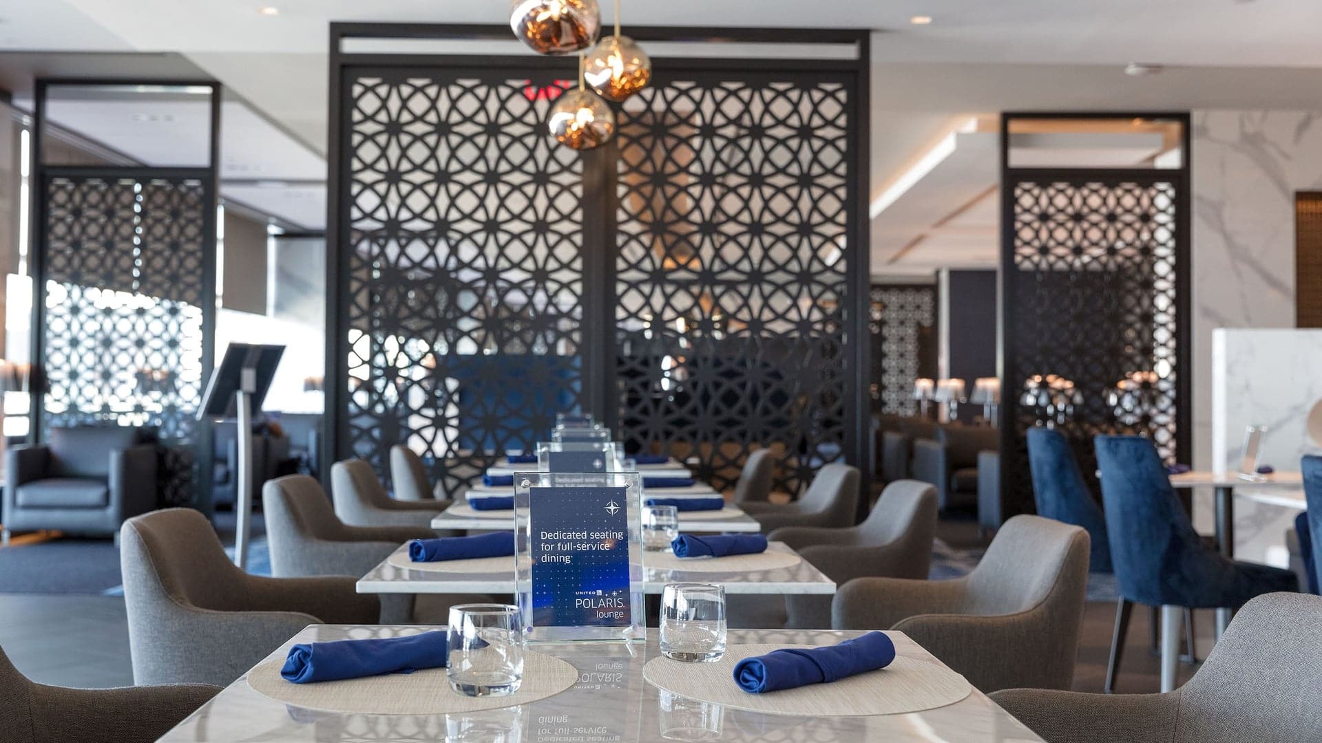 Airline review Airport experience - United Airlines - 2