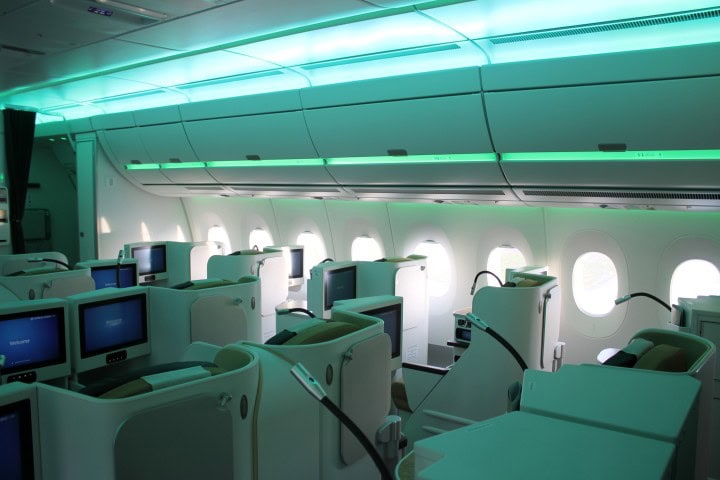 Titta in i världens nyaste passagerarflygplan Airbus A350 - Kabinbelysning - 3