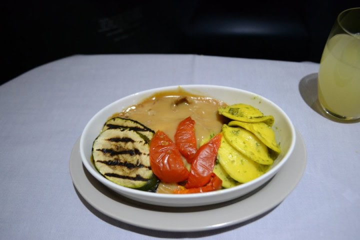 User review: New Business Class cabin SAS, Stockholm - Hong Kong - 25