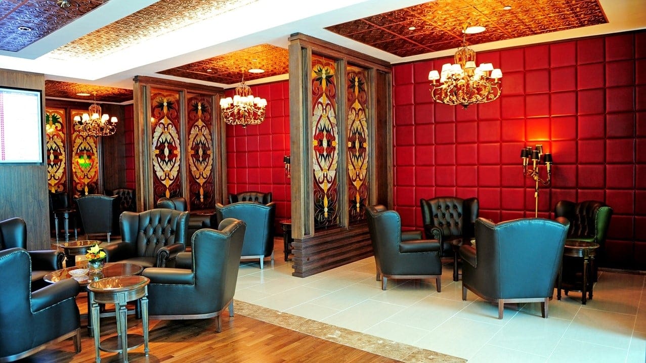 Airline review Airport experience - Emirates - 4