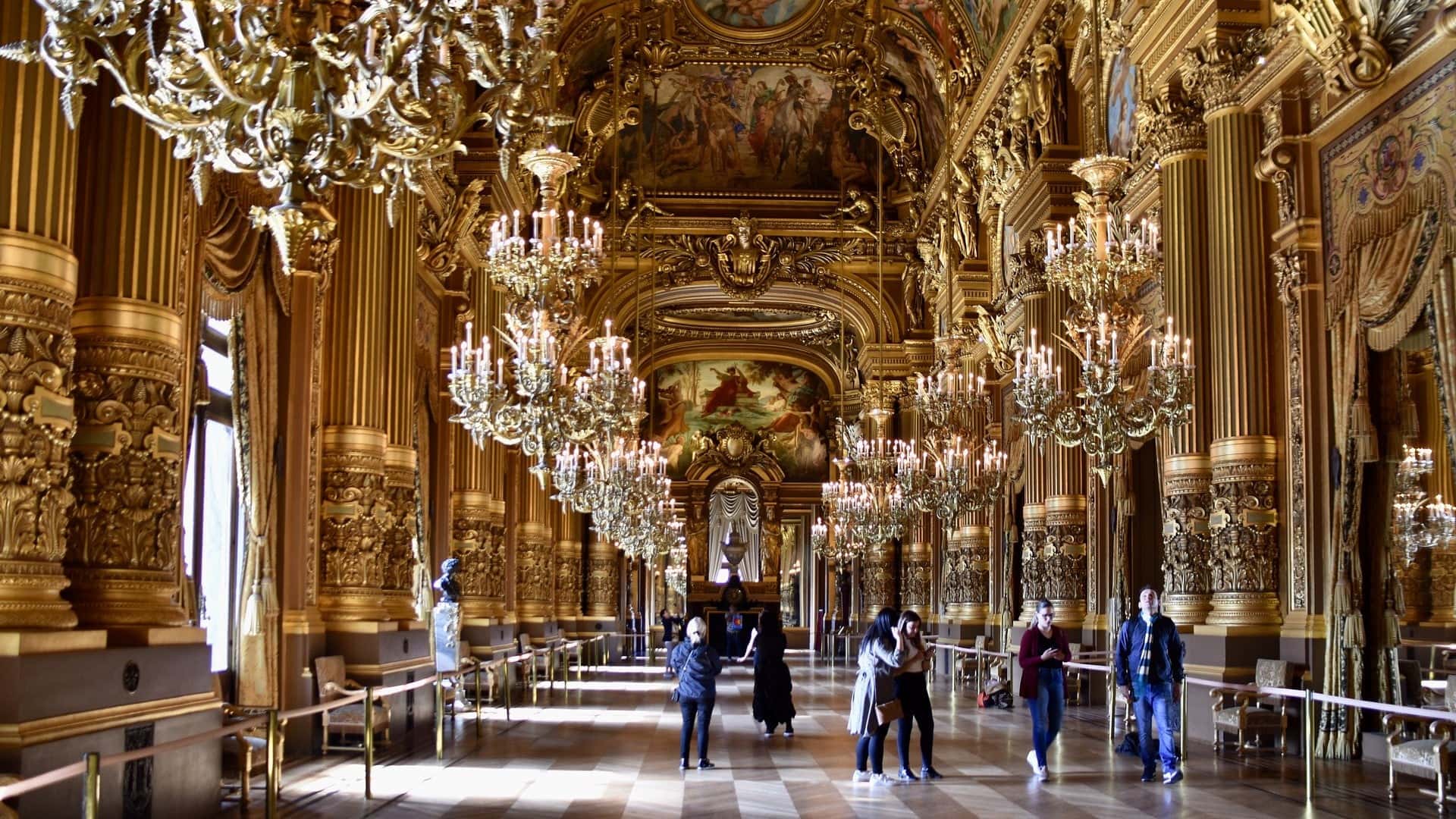 Lifestyle Toplists - Emily in Paris - her guide to the City of Light