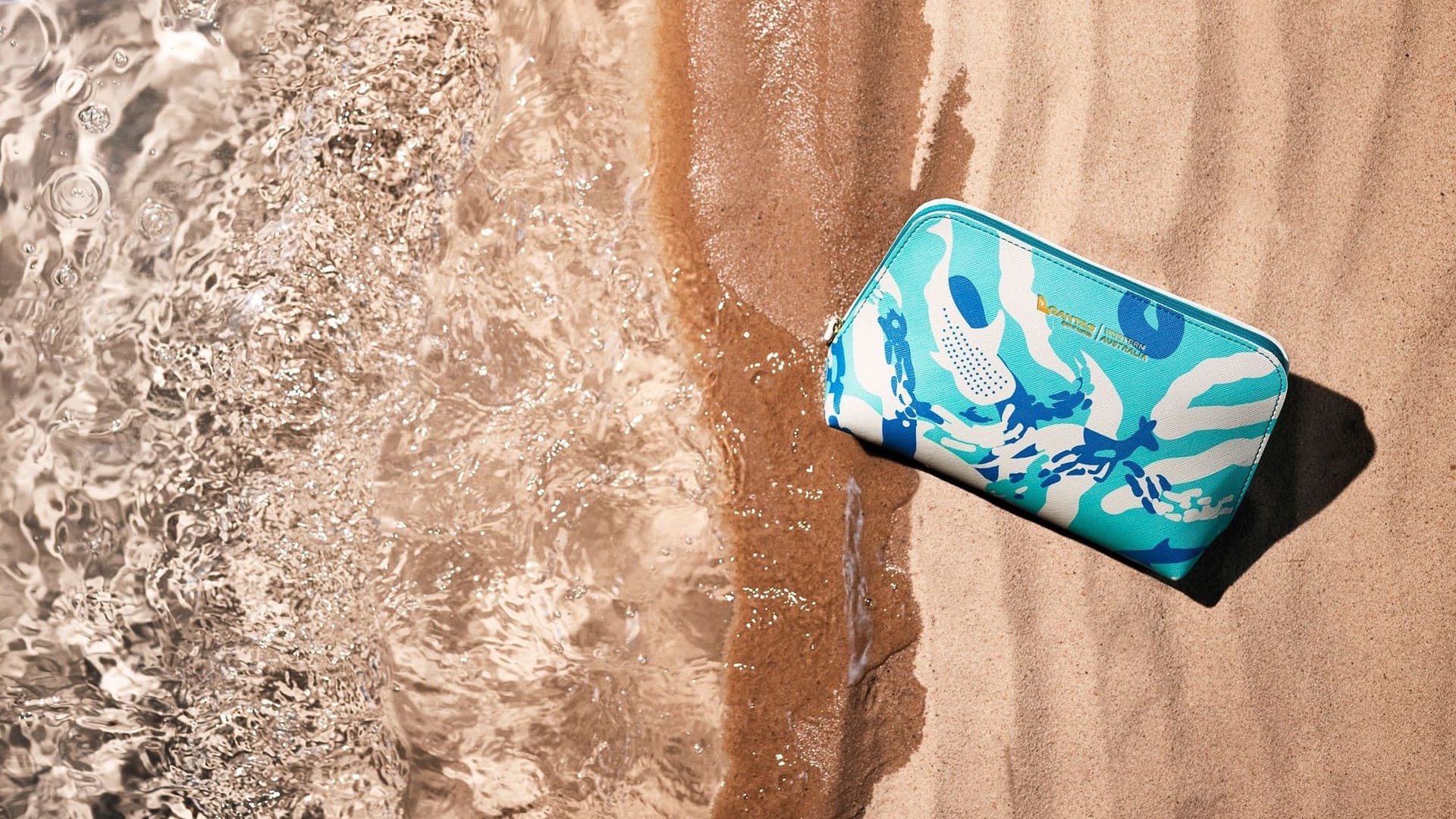 Airlines News - Qantas & Western Australia debuts new amenity kits 