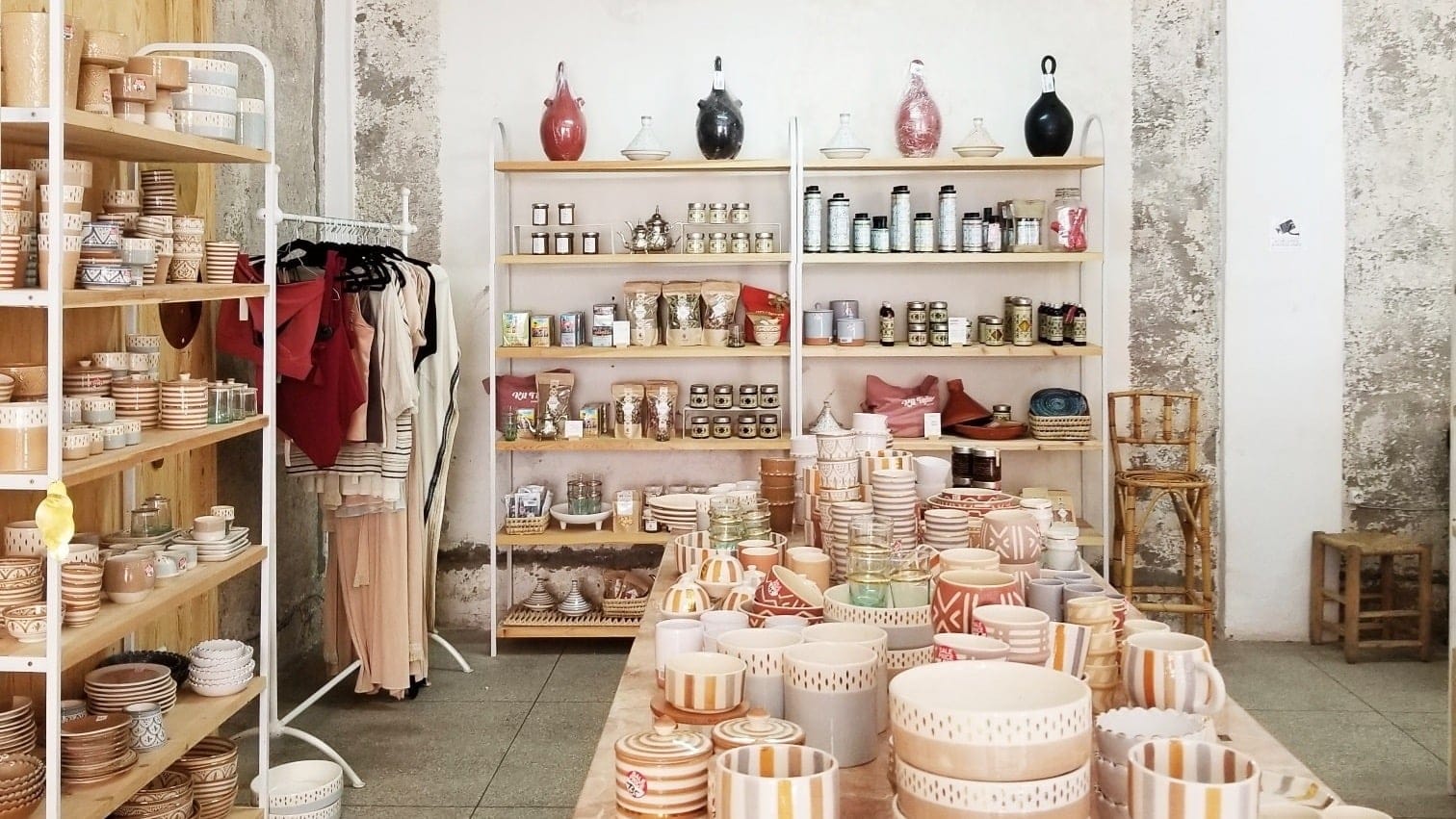 Moroccan pottery in all different sizes and shapes.