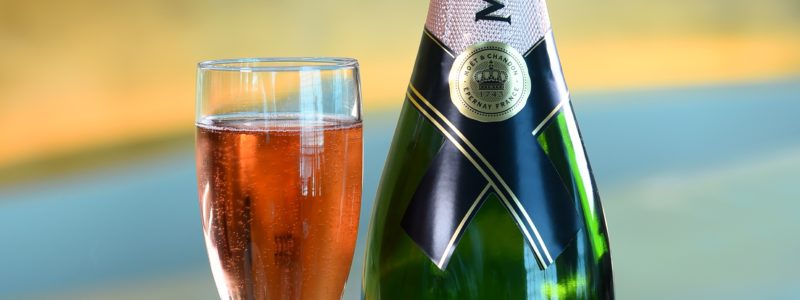 Emirates celebrates love on board and in worldwide lounges for Valentine’s Day