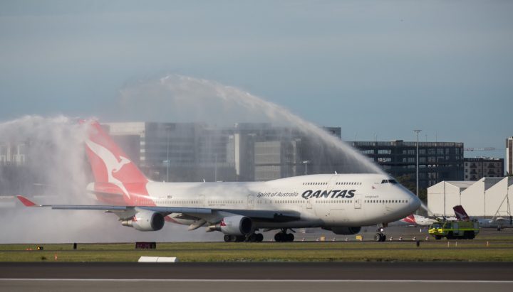 Qantas serveringsvagnar fort slutsålda när föremål från flygbolagets pensionerade Boeing 747 såldes - 1