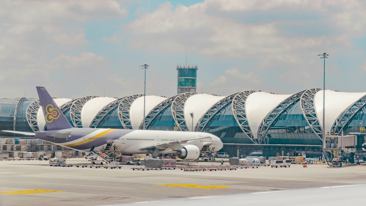 Airline review Airport experience - Thai Airways - 0