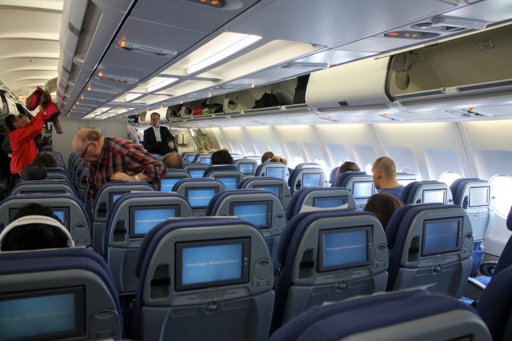 En test av SAS nya Airbus A340 - med fully flat-stolar i business class - Economy Class (SAS Go) - 1