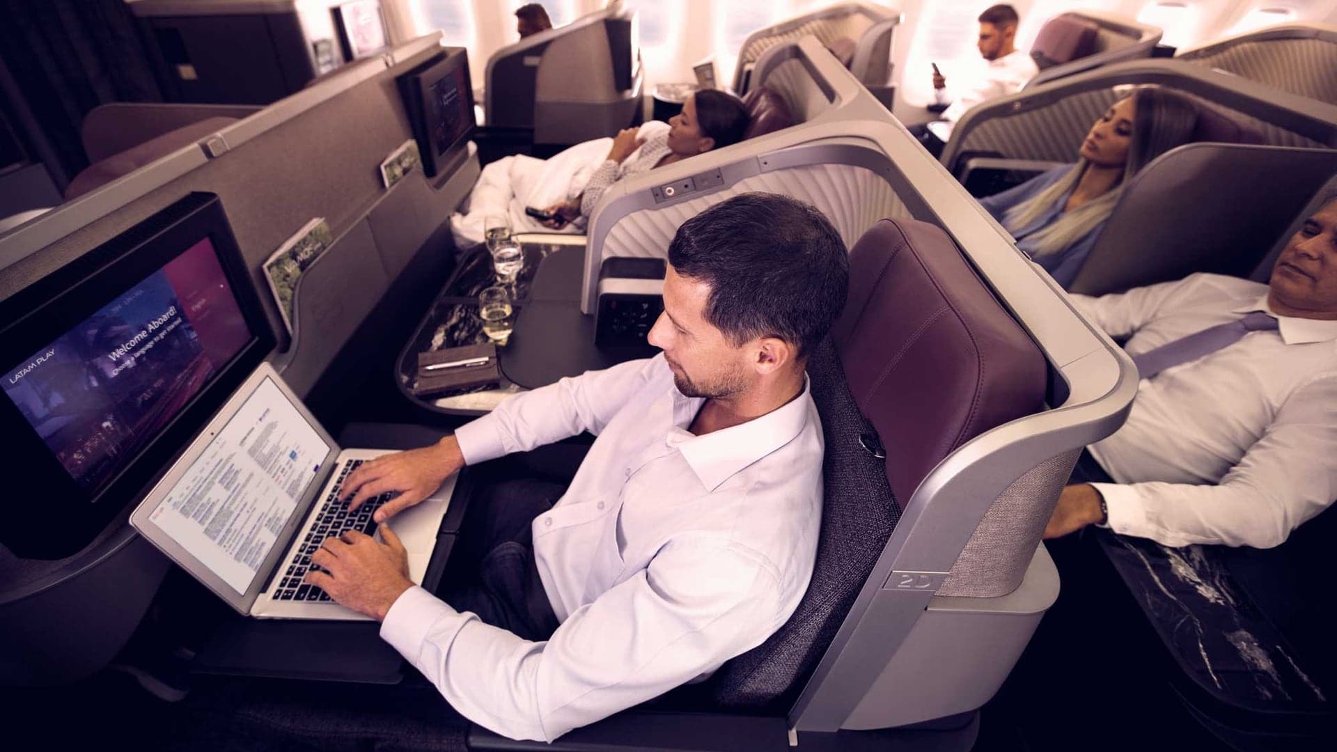 Airline review Entertainment - LATAM Airlines - 2