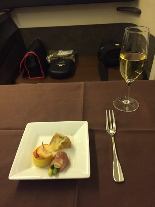 Medlemsrecension: 96 timmar, 23.534 miles, 1 hotellnatt, 3 long-haul Första klass, 2 short-haul Business class - 21