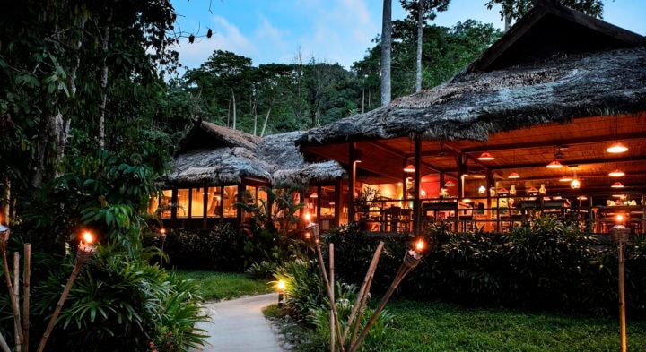 5-star luxury in Malaysia with British wildlife TV presenter Nigel Marven - 1