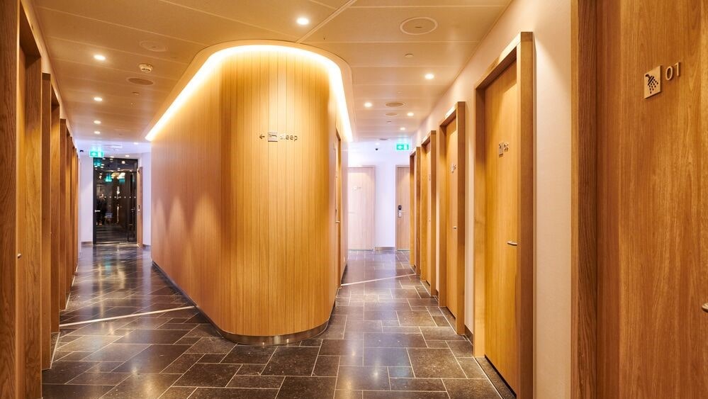 Airline review Airport experience - KLM - 7