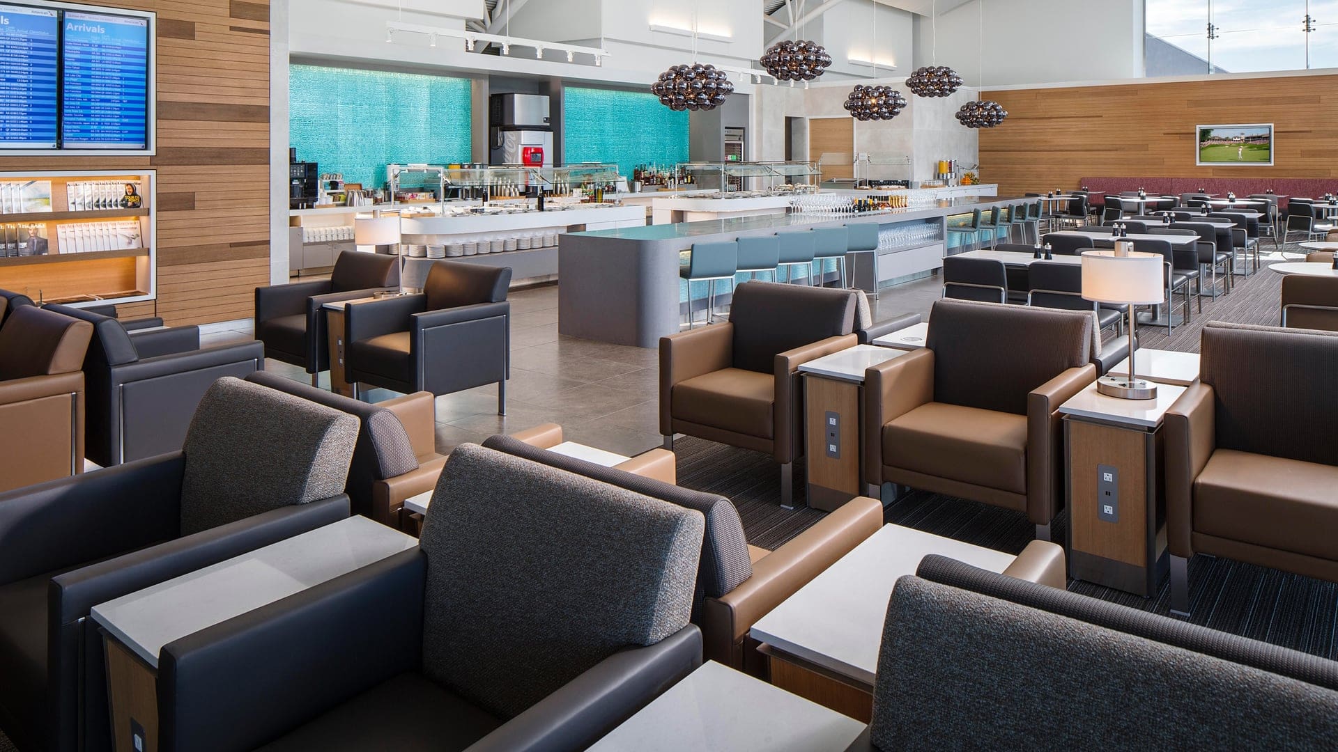 Airline review Airport experience - American Airlines - 6