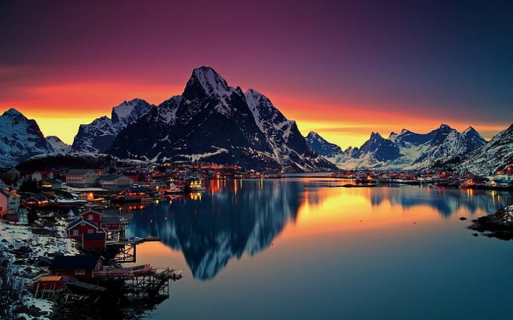 Flotte steder å oppleve solnedgang - Lofoten, Norge: Nordisk magi i midnattssolens rike