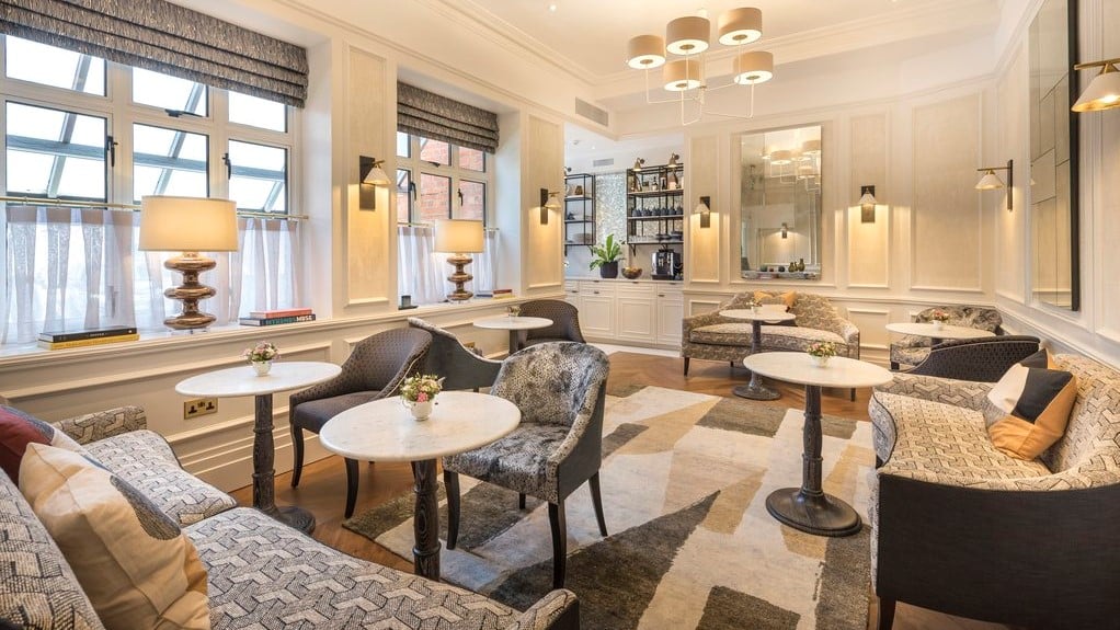 Afternoon tea area at LonThe Capital Hotel, Apartments & Townhouse London