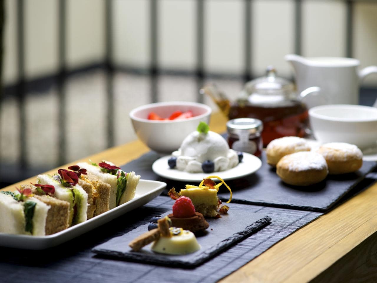 Winter afternoon tea at 5-star London hotel La Suite West – Hyde Park
