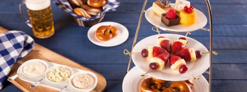 Emirates feirer Oktoberfest med tysk mat og øl