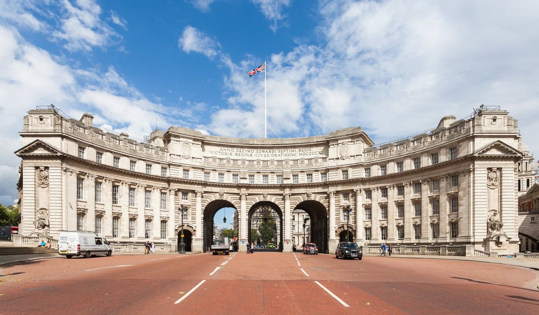 London's Admiralty Arch to become luxury hotel and residences