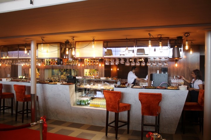 Premiär för nytt restaurangkoncept på Bromma flygplats med champagnebar - 1