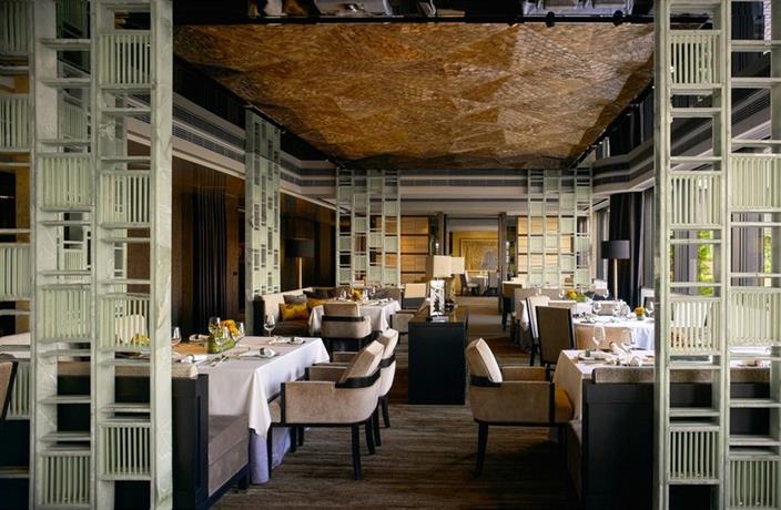 The 10 best 5-star hotels with Michelin-starred restaurants - InterContinental, Hong Kong