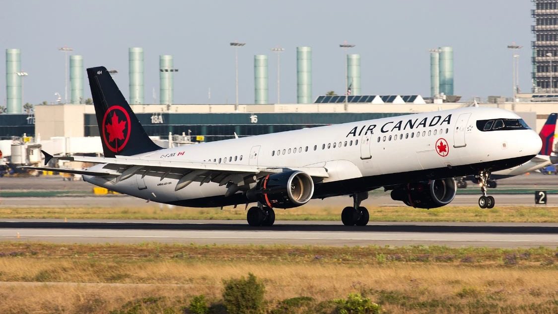 Airline review Short- & Medium-haul - Air Canada - 2