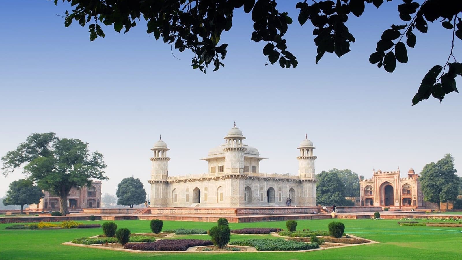 Destinations Articles - Agra Travel Guide