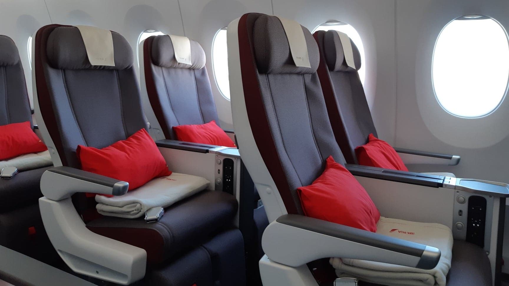 Airline review Amenities & Facilities - Iberia - 1