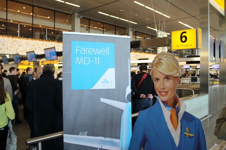 MD-11 siger farvel og tak - sidste kommercielle flyvning over Holland med KLM - KLM World Business Class - 1