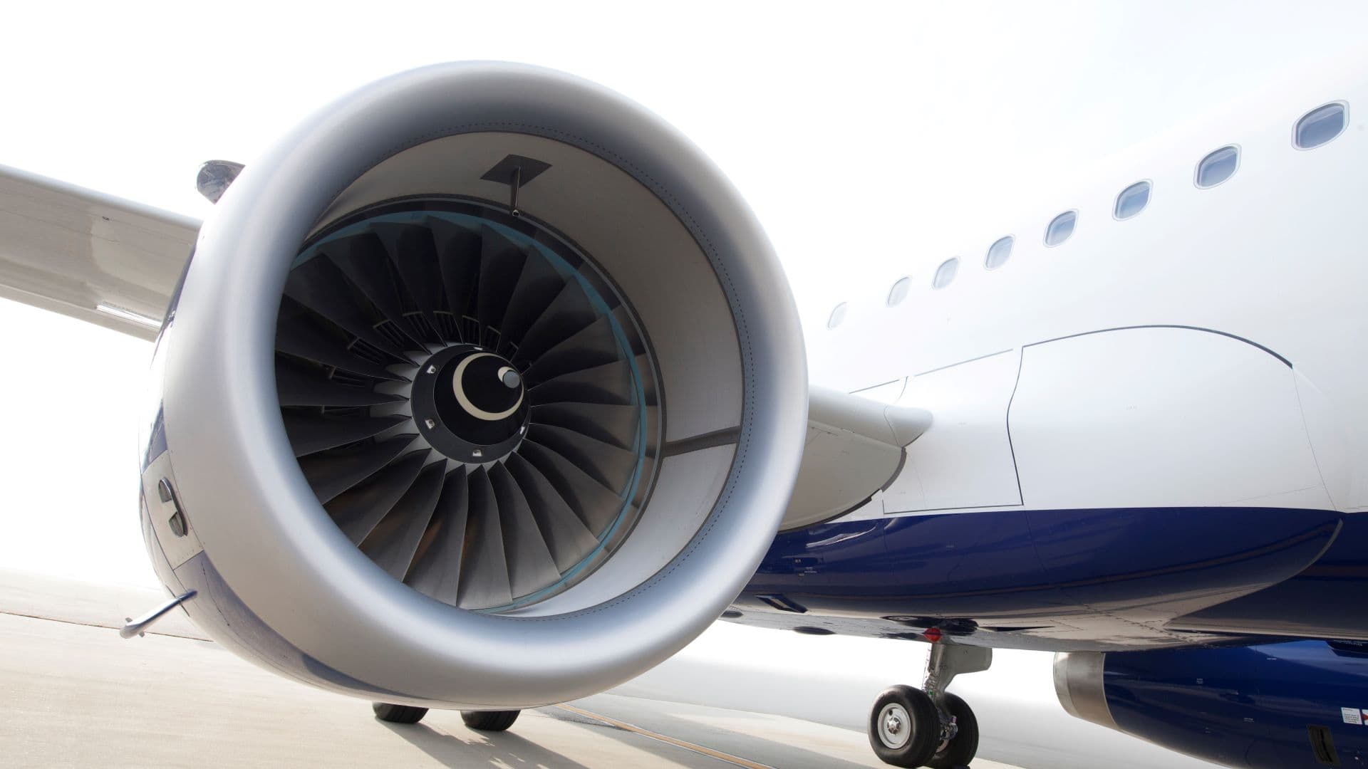 Airlines News - JetBlue is flying to Paris from Summer 2023