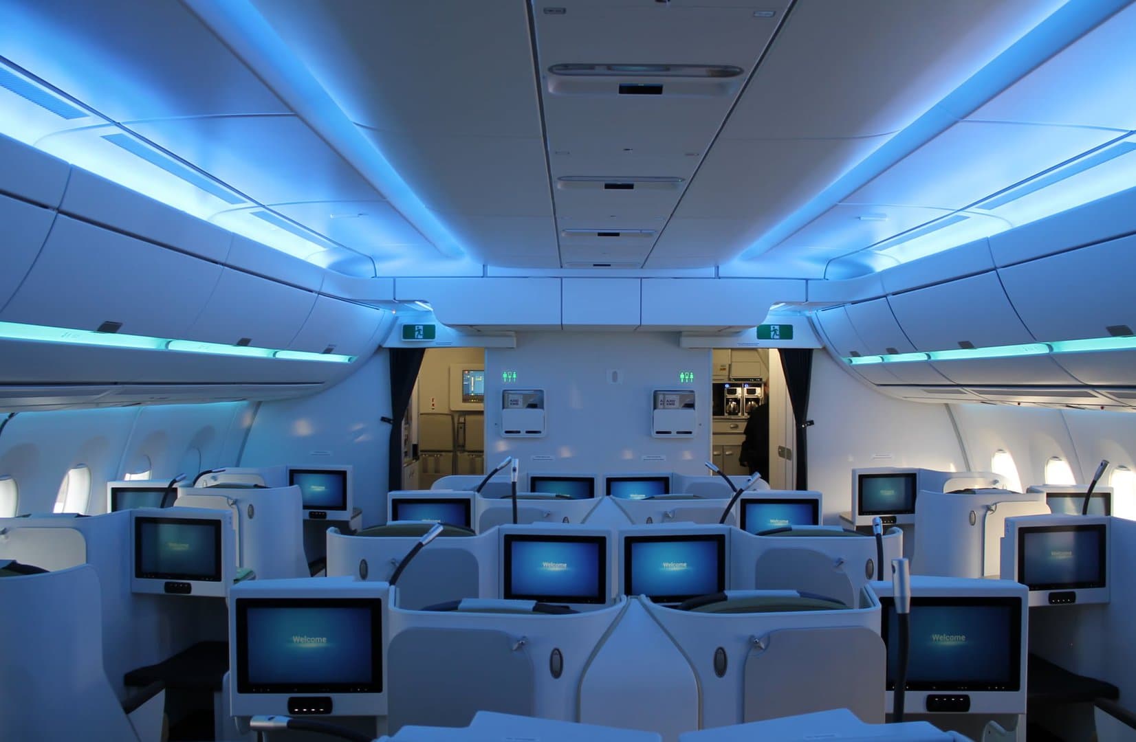 Titta in i världens nyaste passagerarflygplan Airbus A350