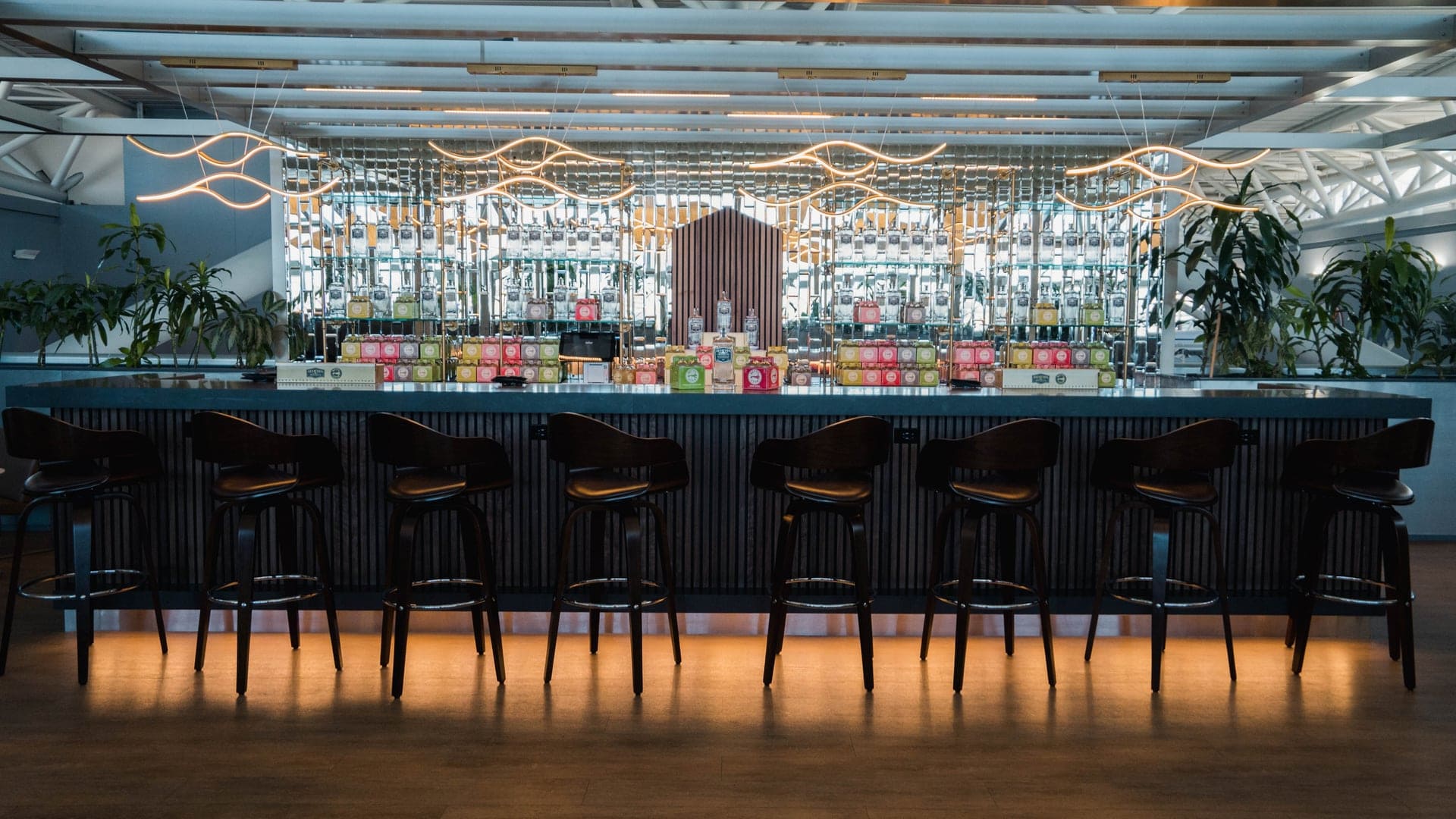 Hollywood comes to the new BA/AA bar at JFK