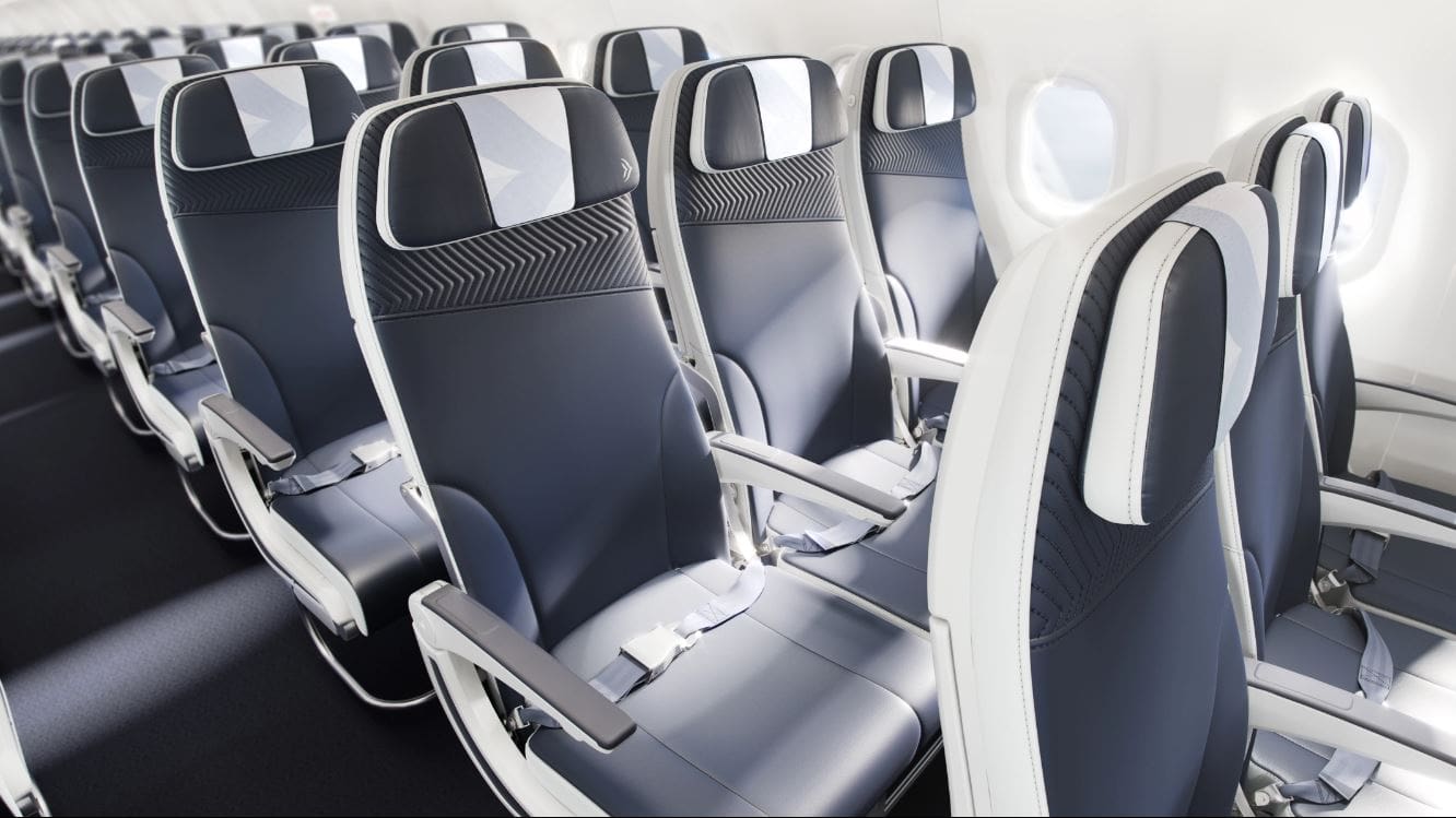 Airline review Cabin & Seat - Aegean Airlines - 3