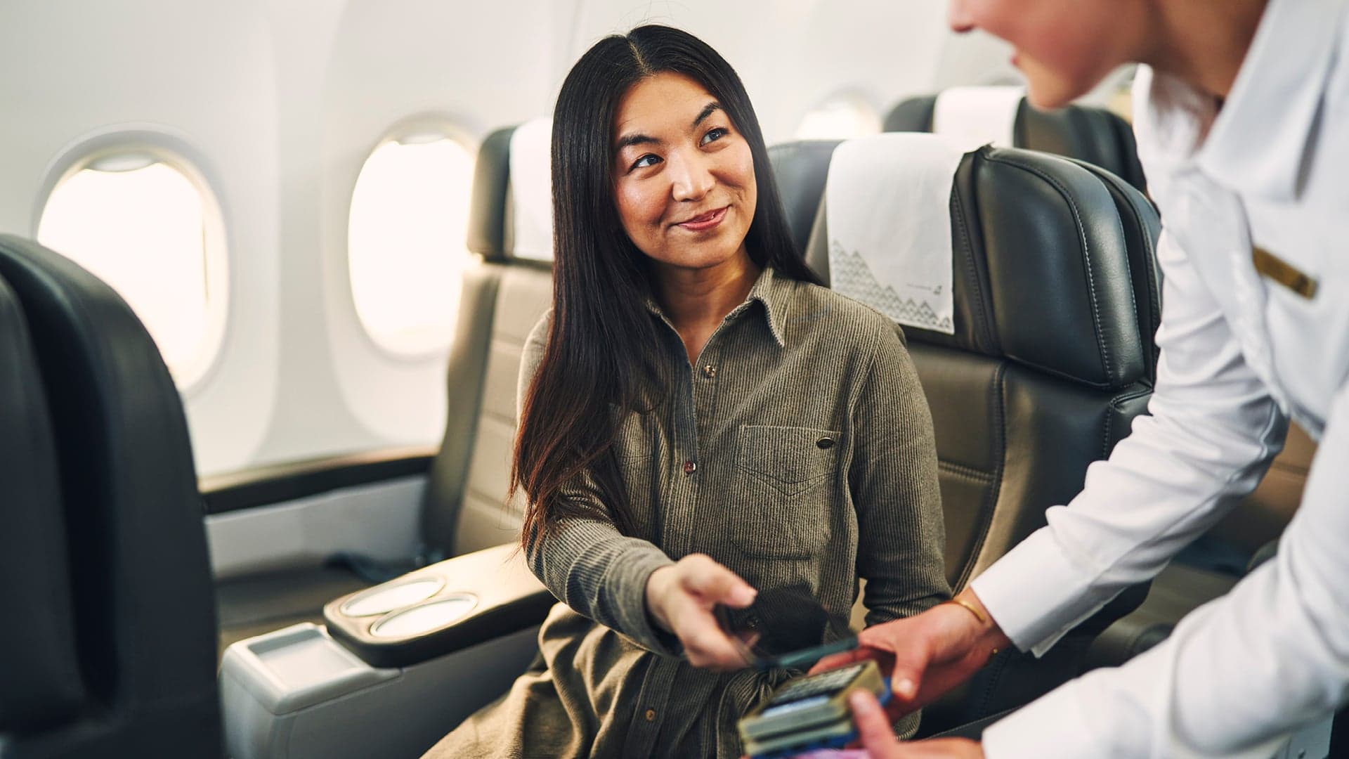 Airline review Service - Icelandair - 1