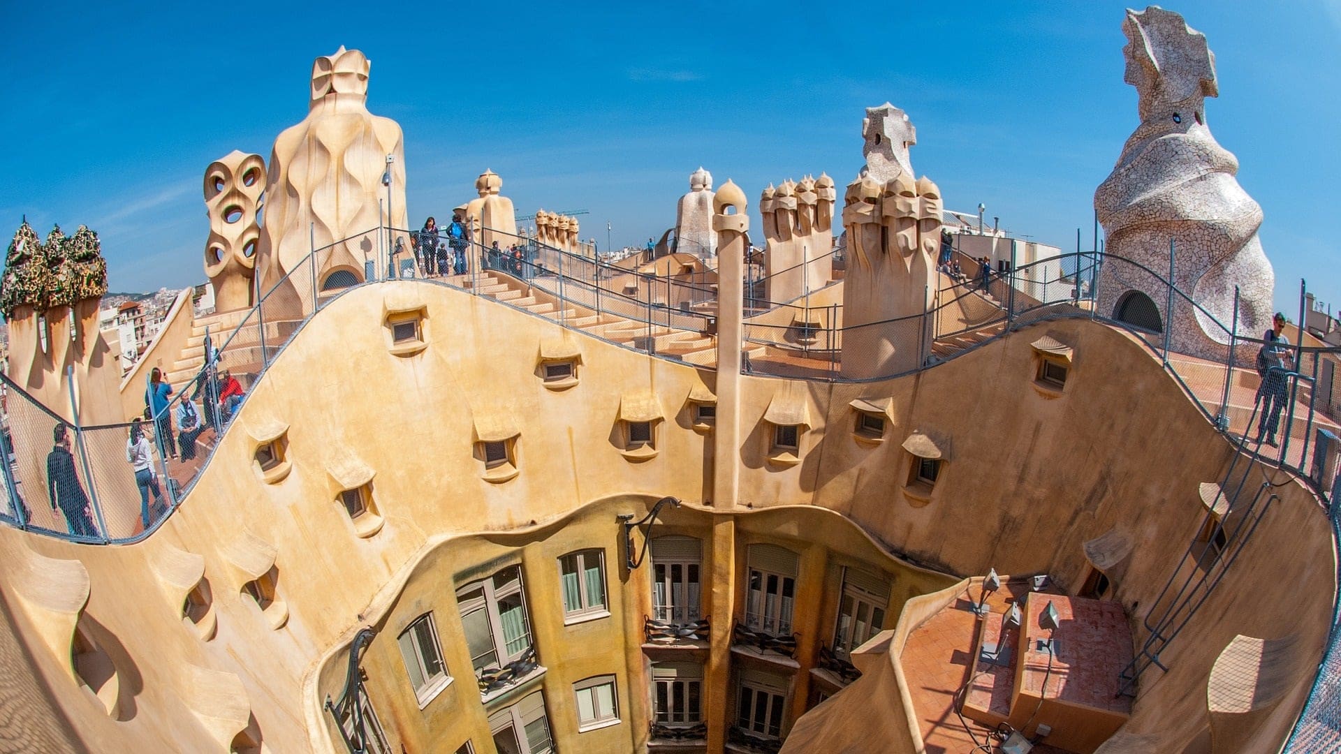Barcelona Travel Guide