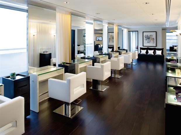 Hotel review About' - Mandarin Oriental Hong Kong - 24