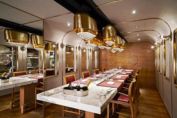 Hotel review About' - Mandarin Oriental Hong Kong - 26