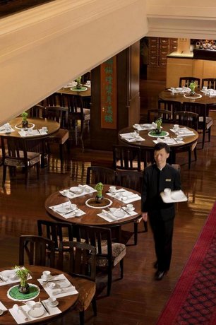 Hotel review About' - The Peninsula Hong Kong - 3