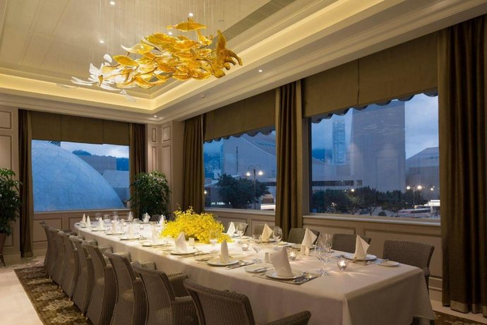 Hotel review About' - The Peninsula Hong Kong - 7