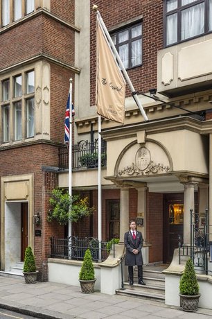 The Capital Hotel, Apartments & Townhouse